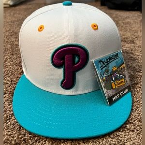 Brand New, Philadelphia Phillies Fitted Hat, includes pin. Size 7 5/8
